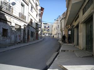 1532 en descendant la rue philippe